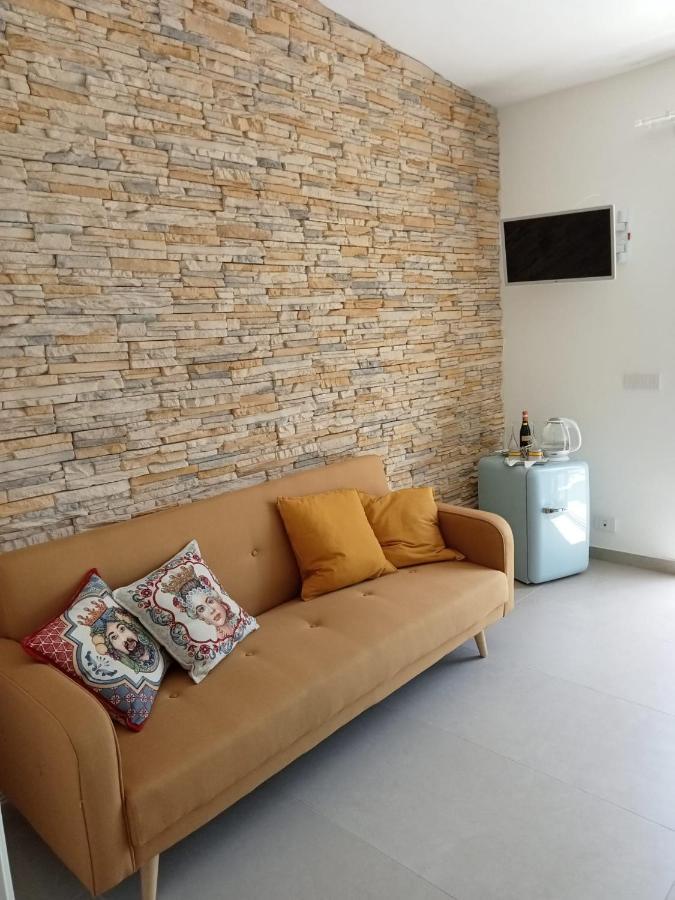 לינה וארוחת בוקר סן לאונה Casa D'Oro מראה חיצוני תמונה